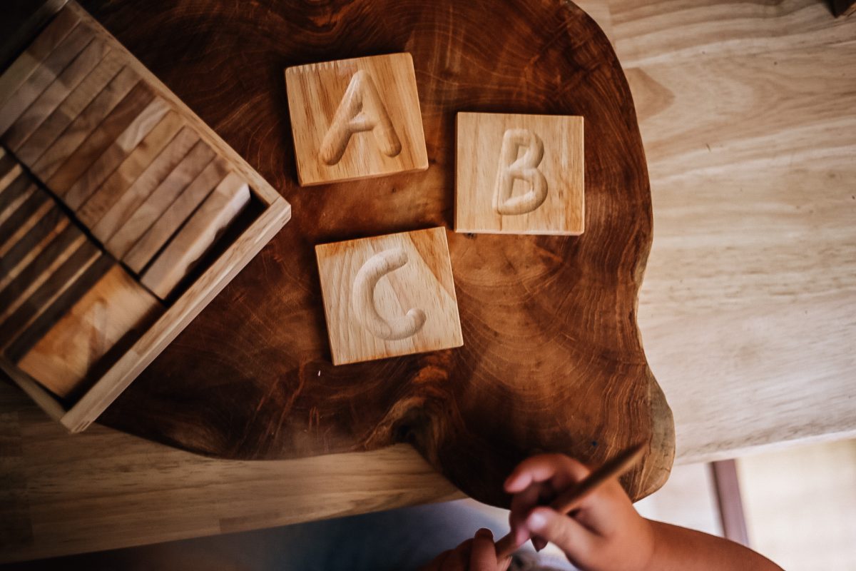 QToys Capital letter tray