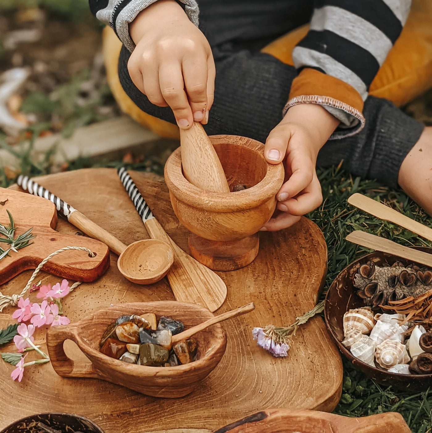 QToys Australia Pestle and Mortar