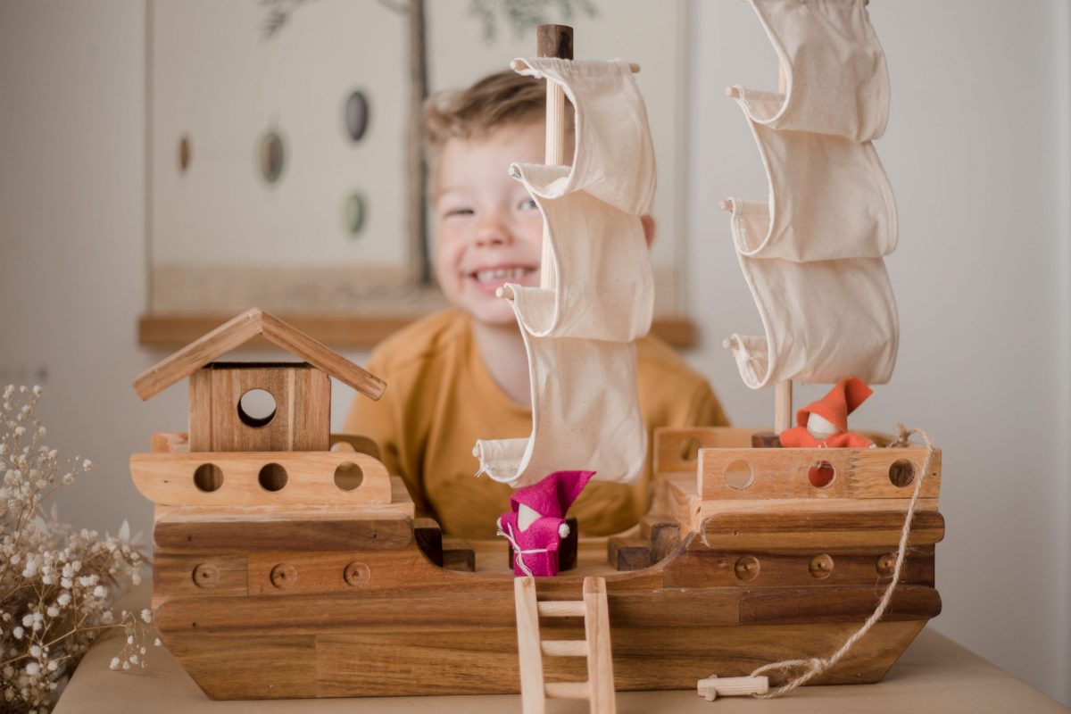 Q Toys Wooden Pirate Ship