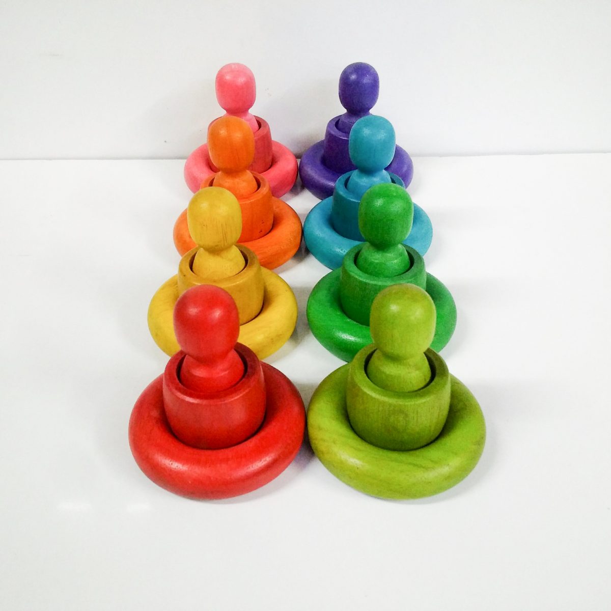 QToys RAINBOW PEOPLE CUPS AND RINGS