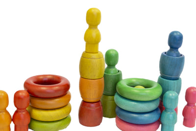 QToys RAINBOW PEOPLE CUPS AND RINGS