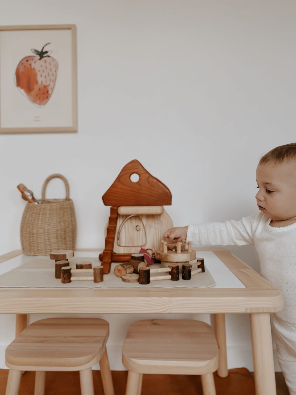 QToys Natural Mushroom House