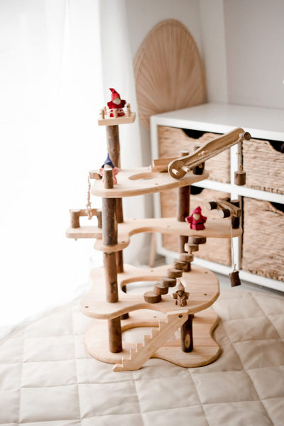 QToys Three level tree house play set